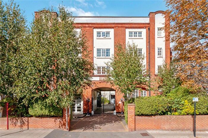 2 Bedroom Apartment For Sale In Harry Day Mews, West Norwood, London, SE27