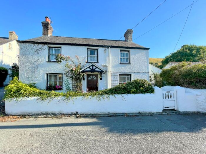 2 Bedroom Detached House For Sale In Abergwyngregyn, Llanfairfechan, Gwynedd, LL33