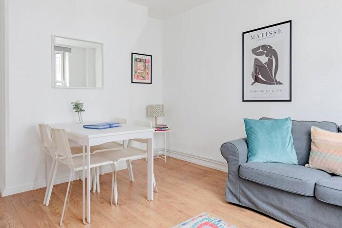 4 Bedroom Apartment To Rent In Bayham Street, London, NW1
