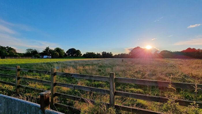 2 Bedroom Detached Bungalow For Sale In Main Road, Westerham, TN16