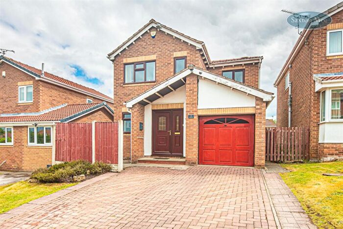 4 Bedroom Detached House For Sale In Farnaby Gardens, High Green, Sheffield, S35