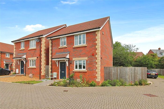 3 Bedroom Detached House For Sale In Merrett Court, Melksham, SN12