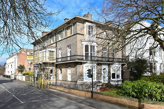 2 Bedroom Flat To Rent In The Mount, York, YO24