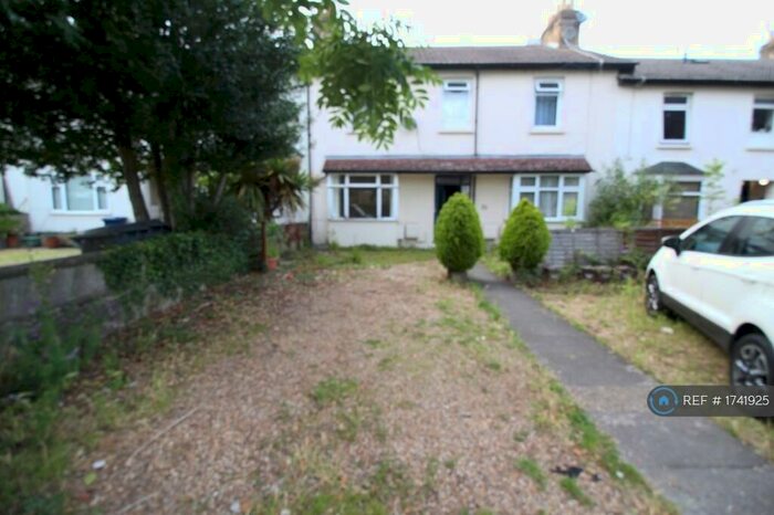 1 Bedroom Flat To Rent In St. Wilfrids Road, Barnet, EN4