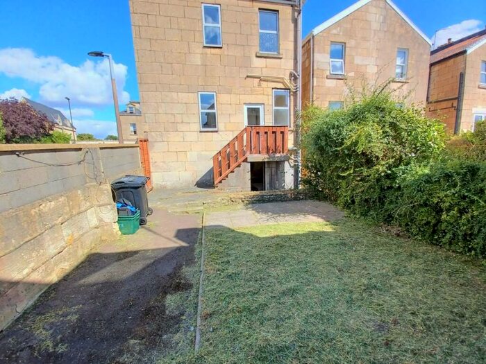 6 Bedroom House To Rent In Livingstone Terrace, BA2