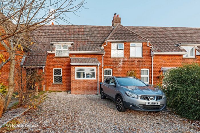 3 Bedroom Terraced House For Sale In Cranleigh Road, Southbourne, BH6