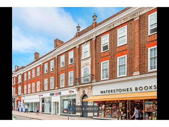 2 Bedroom Flat To Rent In High St, Epsom, KT19