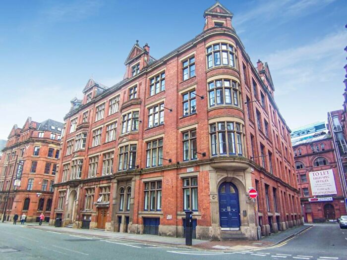 2 Bedroom Flat To Rent In Princess Street, Southern Gateway, Manchester, M1