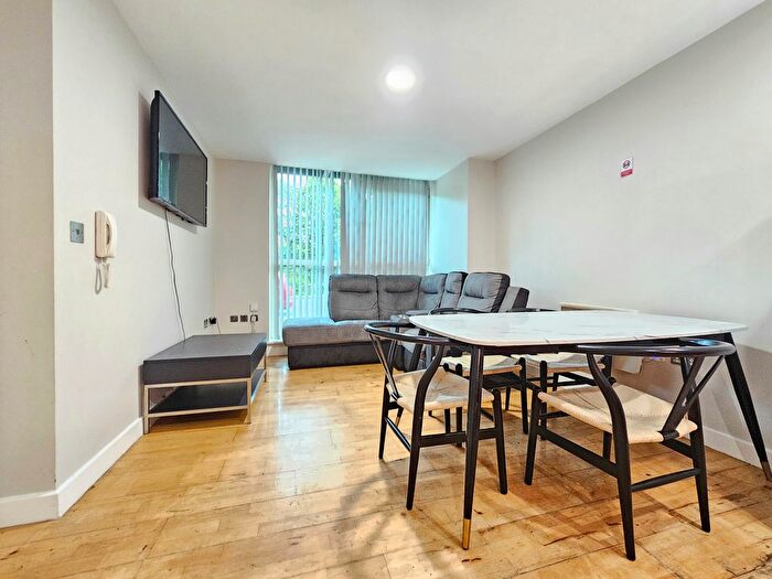 3 Bedroom Flat To Rent In St. Marys Road, Sheffield, S2