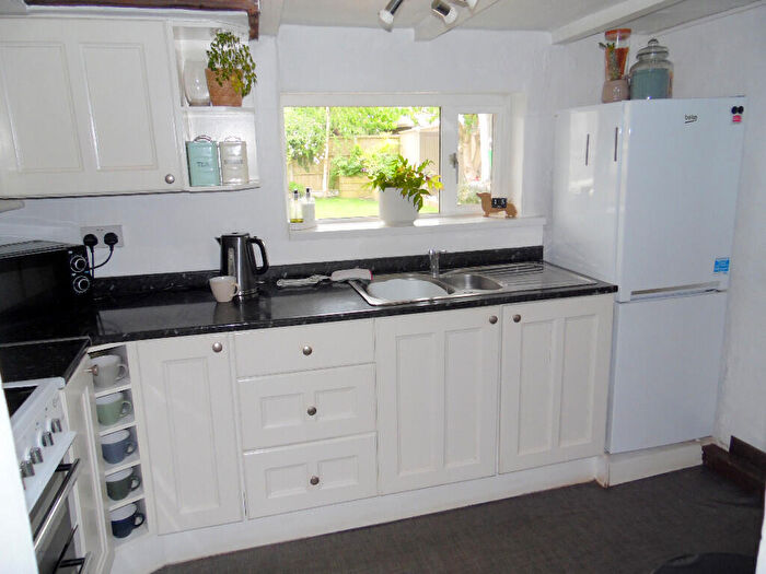 2 Bedroom Detached House For Sale In Daniels Gate, Long Sutton, PE12