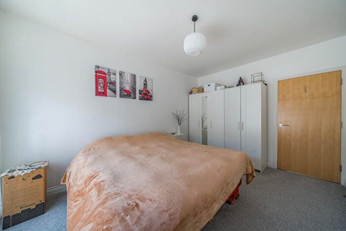 1 Bedroom Apartment For Sale In Bazalgette House, Arbuthnot Road, Morden, Surrey, SM4