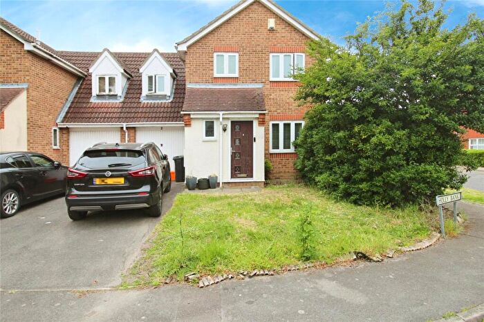 3 Bedroom Link Detached House To Rent In Holly Bank, Langdon Hills, Basildon, SS16