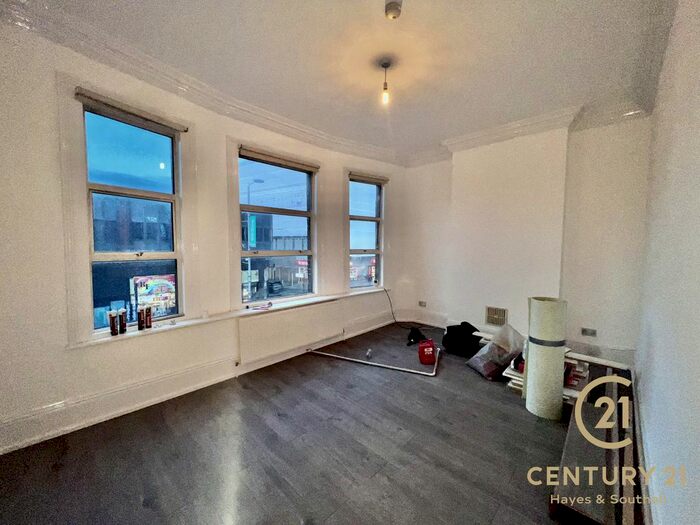 1 Bedroom Flat To Rent In Leeland Road, London, W13