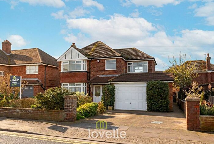 3 Bedroom Detached House For Sale In Hardys Road, Cleethorpes, DN35