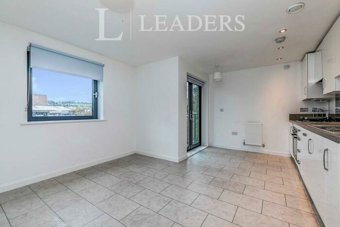 1 Bedroom Flat To Rent In Walnut Tree Close, Guildford, GU1