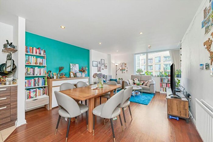 2 Bedroom Flat For Sale In Boundary Lane, Walworth, SE17