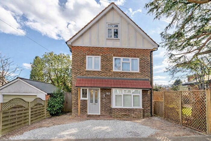 4 Bedroom Detached House For Sale In Evesham Road North, Reigate, RH2