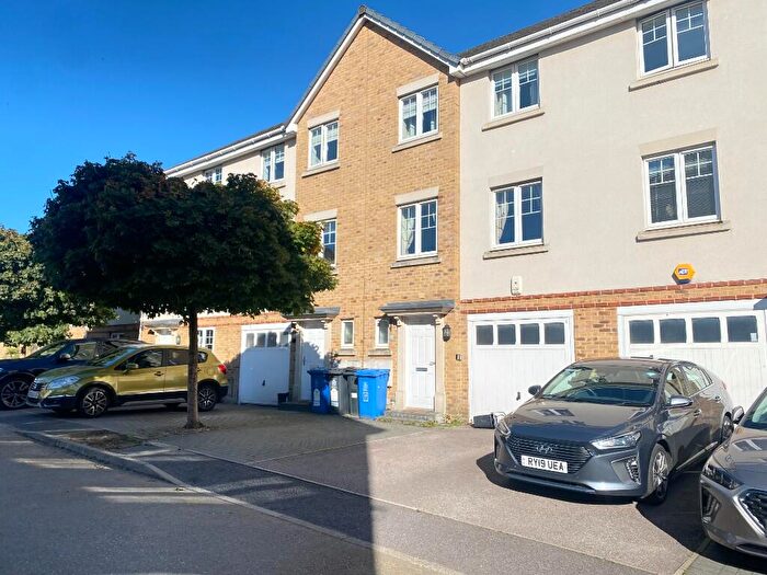 5 Bedroom Terraced House To Rent In Kings Quarter, Maidenhead, Berkshire, SL6