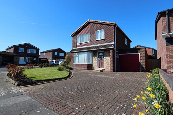 3 Bedroom Detached House For Sale In Gainsborough Close, Beaumont Park, Whitley Bay, NE25