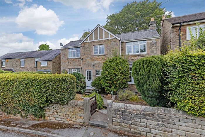 3 Bedroom Detached House For Sale In Over Lane, Baslow, DE45