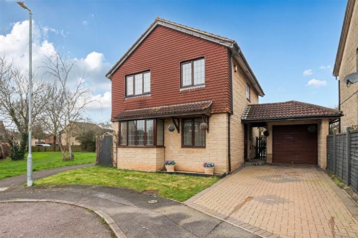 4 Bedroom Detached House For Sale In Skippon Court, Hanham, Bristol, BS15