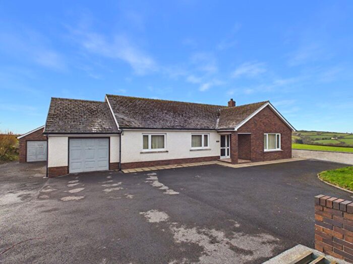 3 Bedroom Detached Bungalow To Rent In Henfwlch Road, Carmarthen, SA33