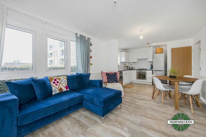 2 Bedroom Flat To Rent In Bedgebury Court, Hawker Place, London, London, E17