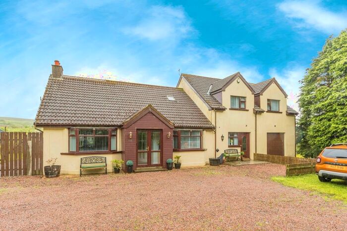 3 Bedroom Detached House For Sale In Ballyutoag Road, Belfast, BT14