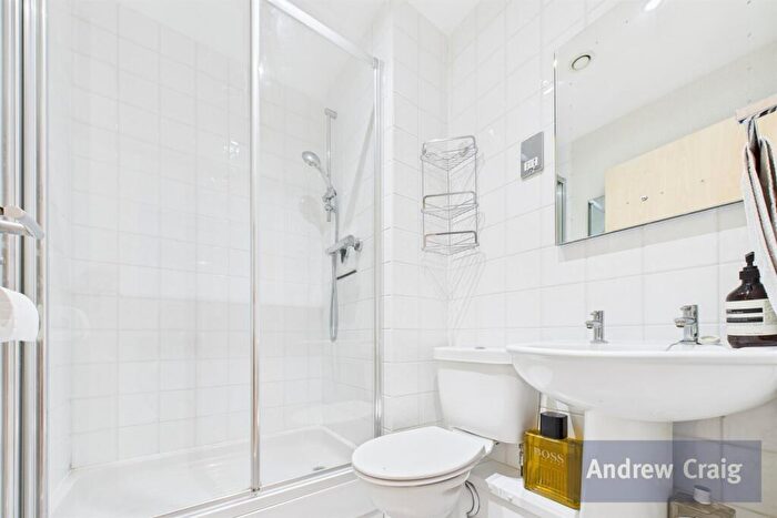 2 Bedroom Apartment For Sale In , The Bar, St. James Gate, NE1