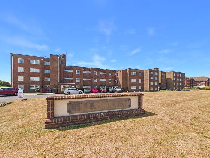 1 Bedroom Flat For Sale In Kings Court, Brighton Road, Lancing, BN15