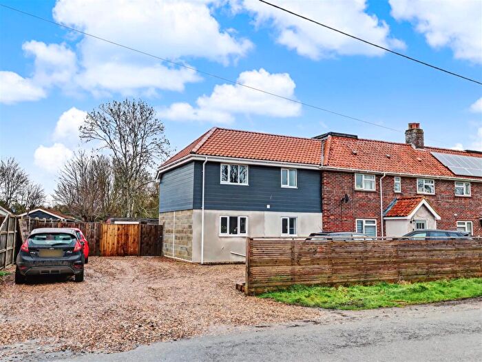 5 Bedroom Semi Detached House For Sale In , Eleven Mile Lane, Suton, Norfolk, NR18