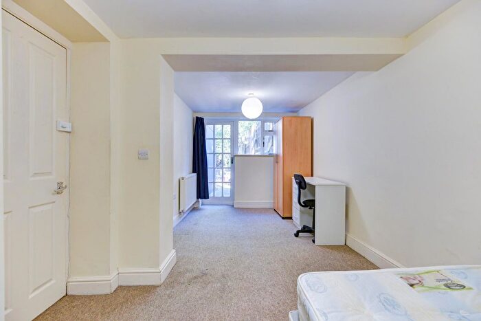 8 Bedroom Semi-Detached House To Rent In Elm Grove, Brighton, BN2