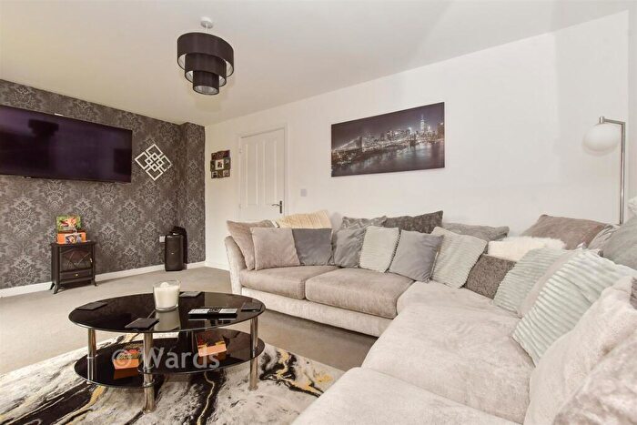 4 Bedroom Semi Detached House For Sale In Drift Road, Aylesham, Canterbury, Kent, CT3