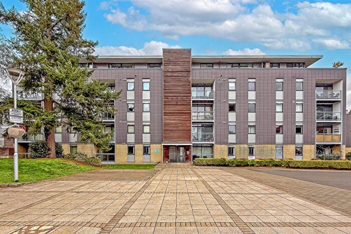 2 Bedroom House To Rent In Hatfield Road, St. Albans, AL1