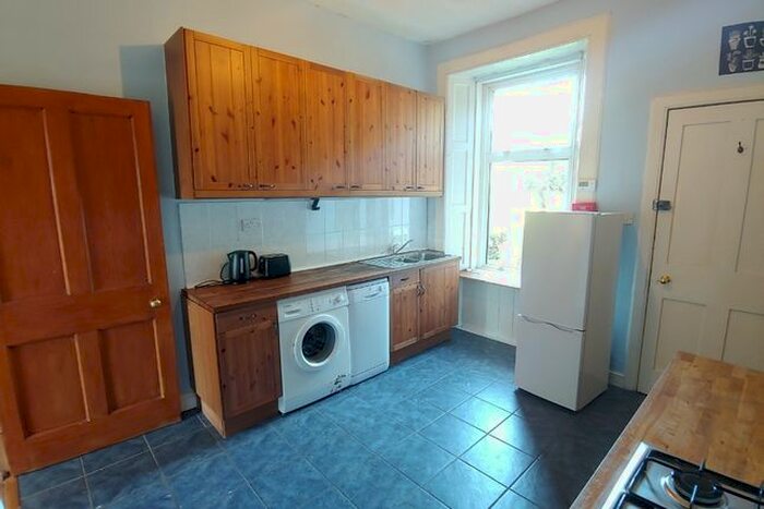 2 Bedroom Flat To Rent In Wallace Street, Stirling Town, Stirling, FK8