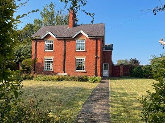 4 Bedroom Detached House For Sale In Main Road, Aylesby, Grimsby, DN37