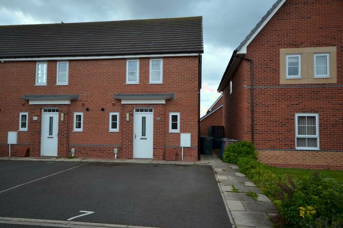 3 Bedroom Semi-Detached House To Rent In Simpson Avenue, Hull, HU8