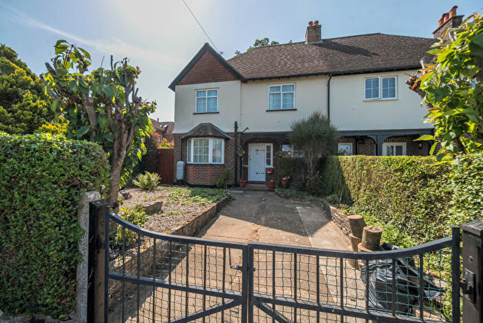 3 Bedroom Semi-Detached House For Sale In Fowlers Croft, Compton, Guildford, GU3