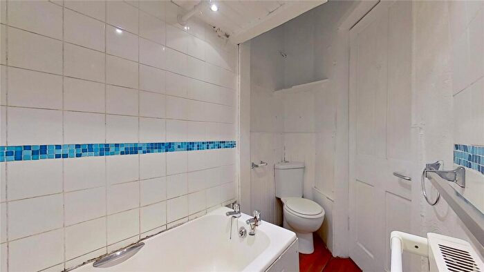 1 Bedroom Flat To Rent In Albert Street, Leith, Edinburgh, EH7