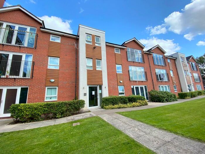 2 Bedroom Flat To Rent In Cornishway, Wythenshawe, Greater Mancheste, M22