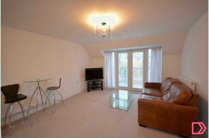 2 Bedroom Flat To Rent In Redwood Drive, Epsom, Surrey, KT19