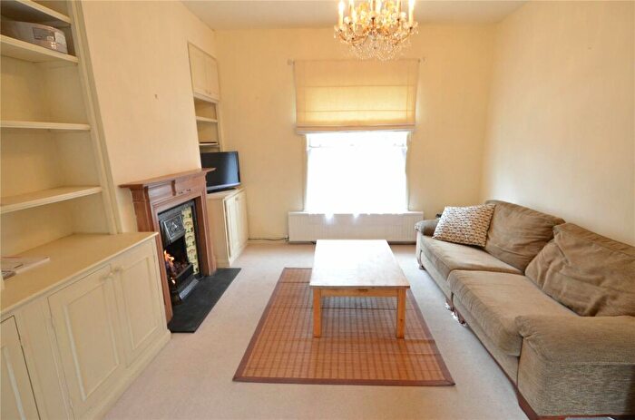 2 Bedroom Maisonette To Rent In Hurst Street, London, SE24