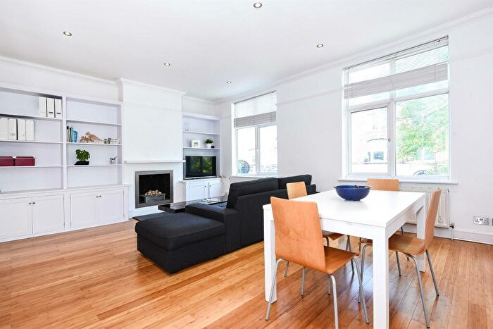 2 Bedroom Apartment To Rent In Upper Richmond Road West, East Sheen, SW14