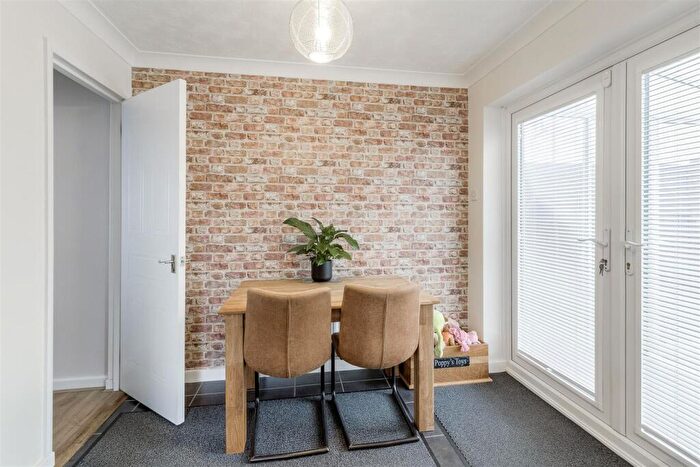 2 Bedroom Semi-Detached House For Sale In Chatsworth Drive, Gleneagles, Wellingborough, NN8