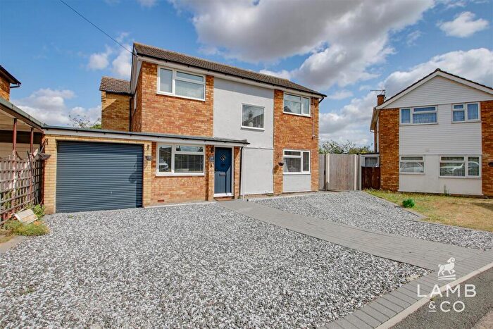 5 Bedroom Detached House For Sale In James Gardens, St. Osyth, CO16