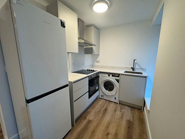1 Bedroom Flat To Rent In Greenford Road, UB6