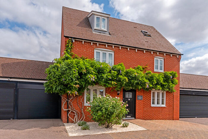 5 Bedroom Detached House For Sale In Walson Way, Stansted, Essex, CM24