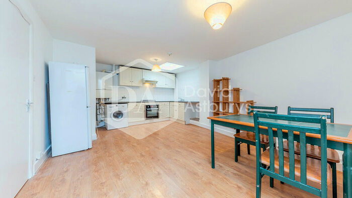 1 Bedroom Apartment To Rent In Blackstock Road, Finsbury Park, London, N4