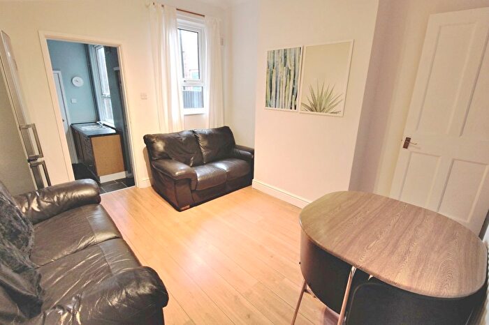 4 Bedroom Terraced House To Rent In Bolingbroke Road, Coventry, CV3