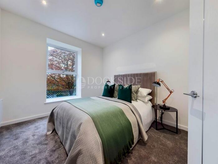 2 Bedroom Flat To Rent In Quayside, Chatham Maritime, ME4